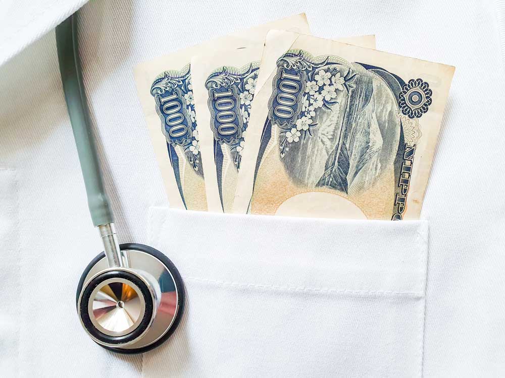 money inside doctor coat pocket