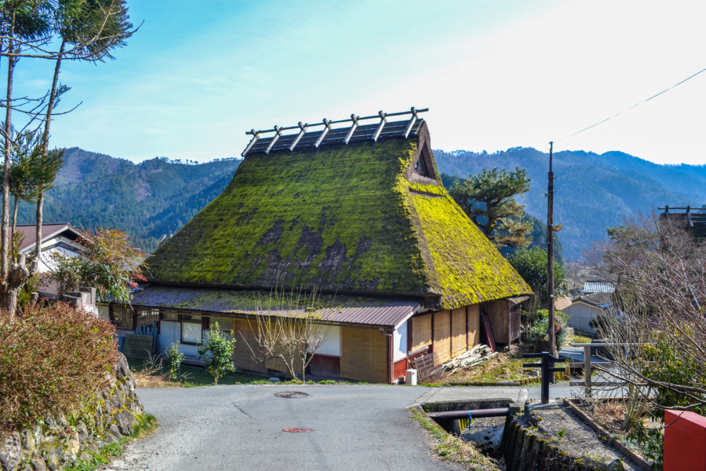 nhà mái tranh tại Miyama Kayabuki no Sato